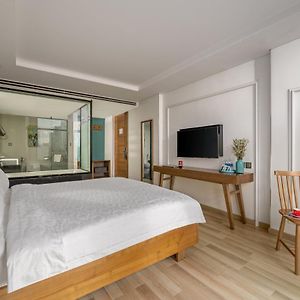 Deluxe Zimmer mit Kingsize-Bett